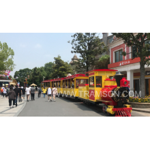 Trem turístico de turismo eletrônico engraçado